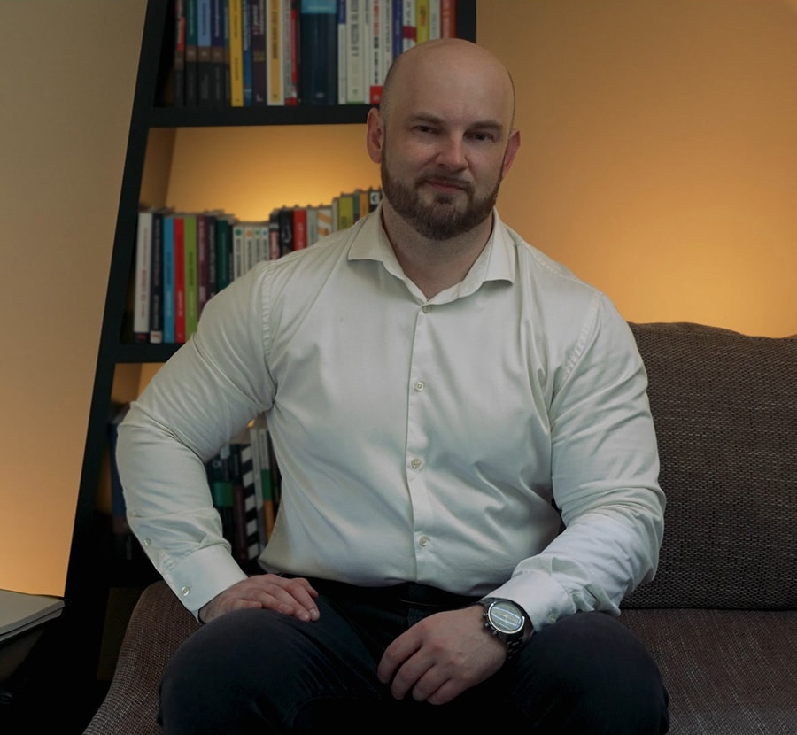 Őszinte Percek promóciós bemutatkozó videó Német János coach és tanácsadó szakemberrel Őszinte Percek promóciós bemutatkozó videó, amelyben Német János life coach, életvezetési tanácsadó és párkapcsolati tanácsadó bemutatja a támogató beszélgetőtárs szolgáltatást